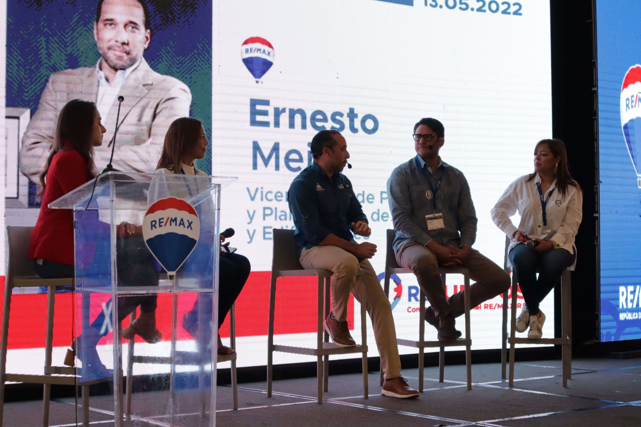 Conversatorio con Ernesto Mejía en la convención nacional de remax rd